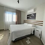 Apartament Zehra Boutique Homes, 300 Meters From The Sea *