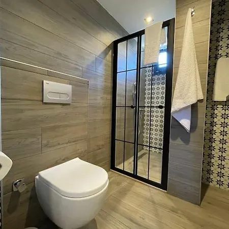 Zehra Suites Boutique Apartment#6, 300 Meters From The Sea Apartment *